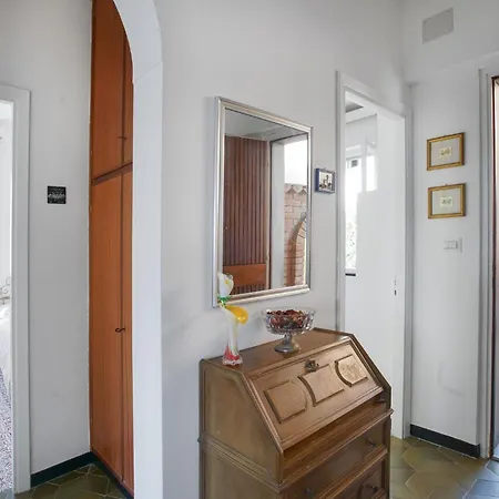 3 Bedroom Amazing In شقة Avegno