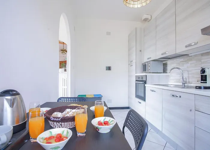 Апартаменты 3 Bedroom Amazing In