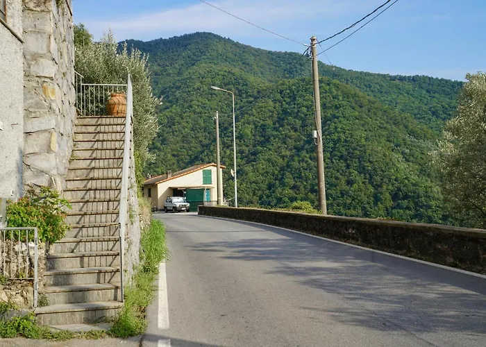3 Bedroom Amazing In Avegno