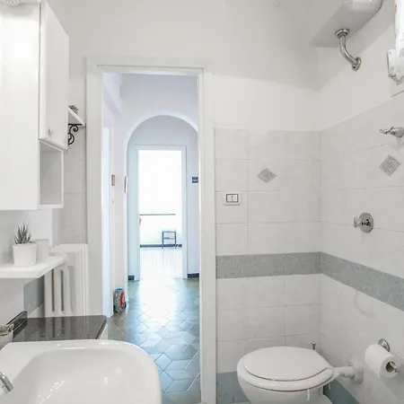 3 Bedroom Amazing In Apartamento