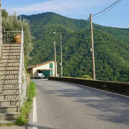 3 Bedroom Amazing In Avegno